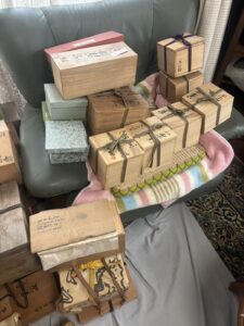 坂出市で出張買取した茶道具と木箱入りの骨董品